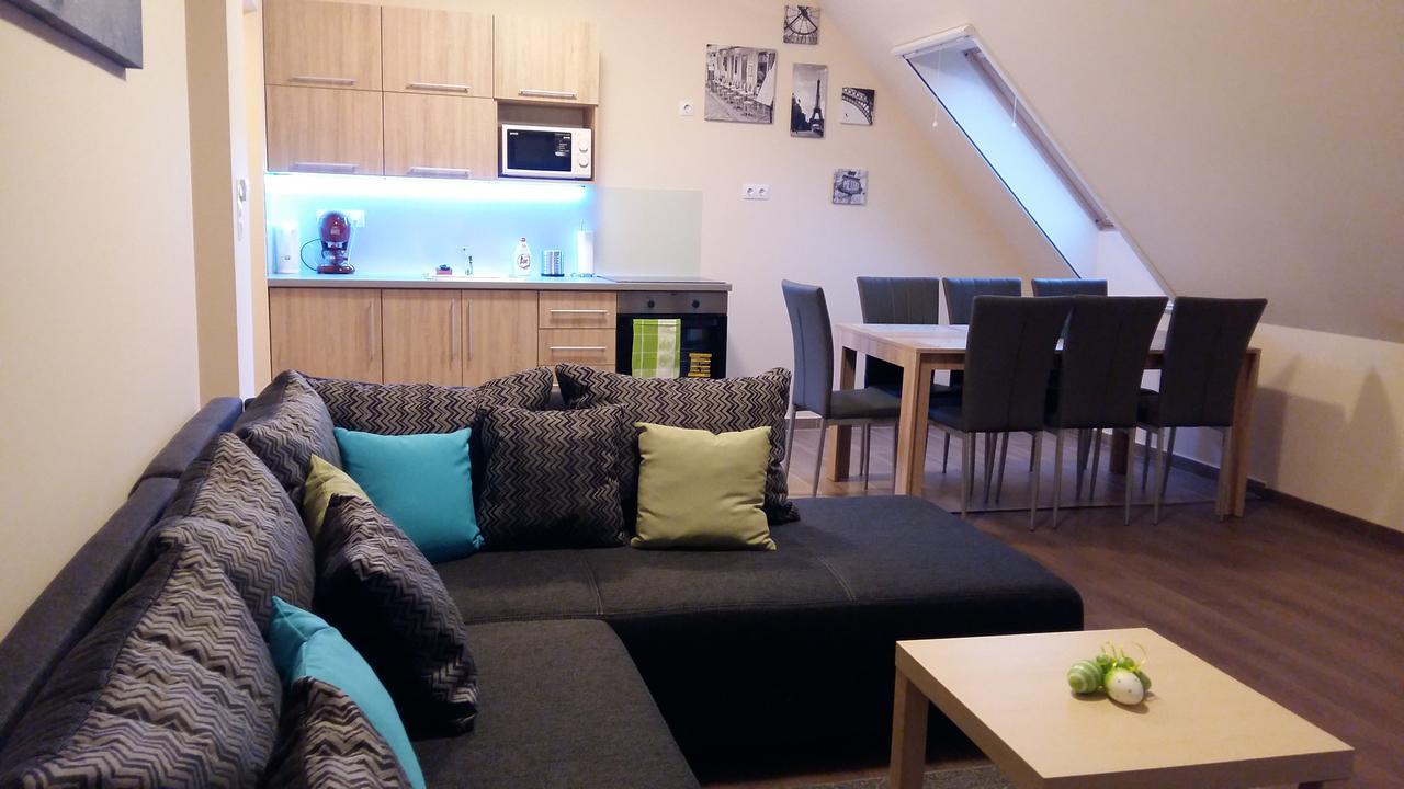 Tahiti Apartman Hajdúszoboszló Eksteriør billede